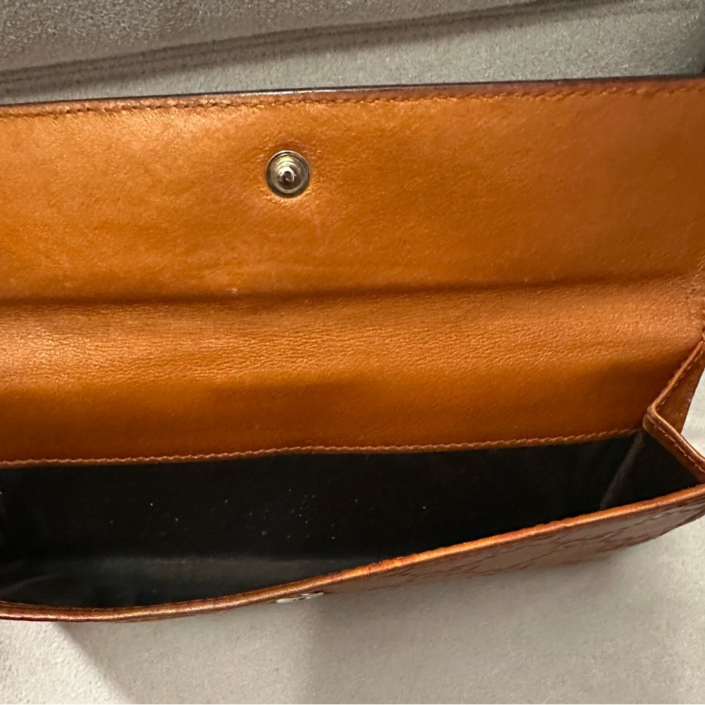 Gucci Orange Leather Heart Accent Wallet - Picture 5 of 7